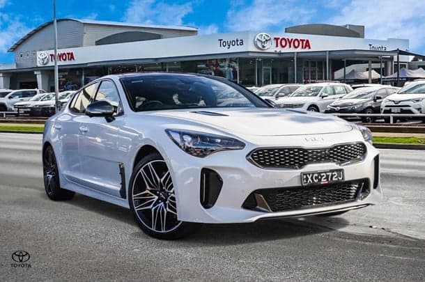 2022 Kia Stinger GT in White