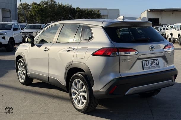 2024 Toyota Corolla Cross GX in White