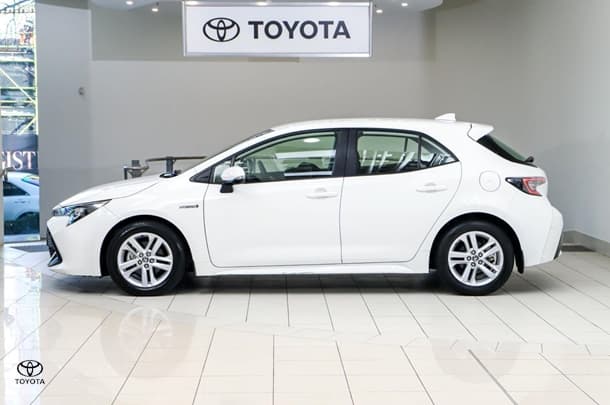 2021 Toyota Corolla Ascent Sport Hybrid in White