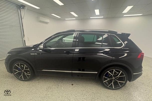 2023 Volkswagen Tiguan R in Black
