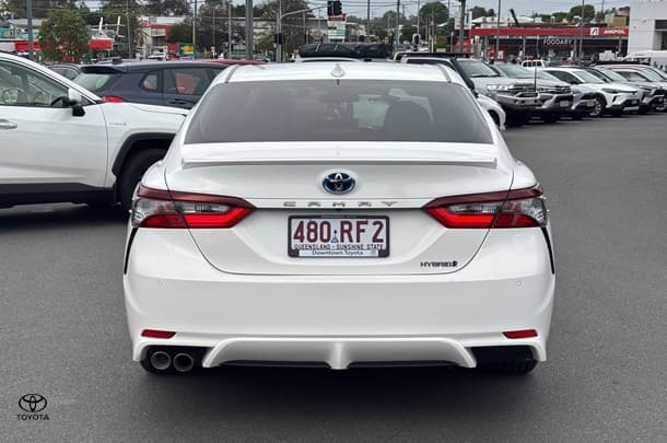 2021 Toyota Camry Ascent Sport in White