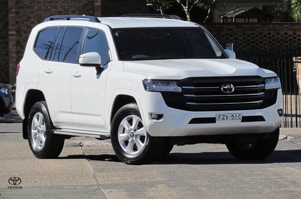 2023 Toyota Landcruiser GXL in White