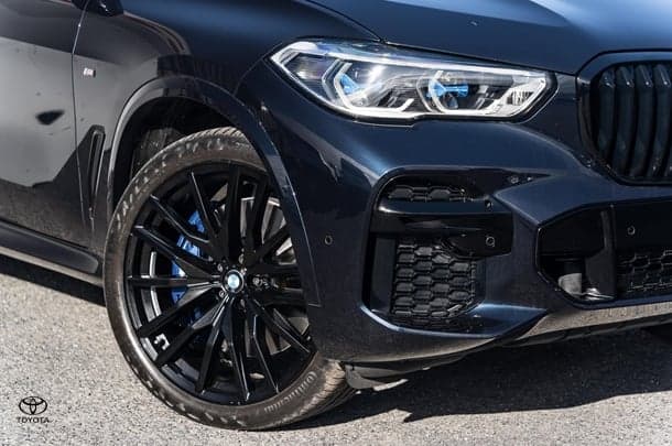 2022 BMW X5 M50i in Black
