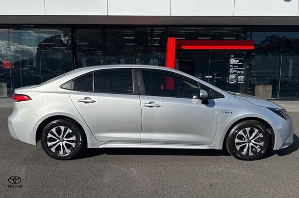 2020 Toyota Corolla Ascent Sport Hybrid in Silver