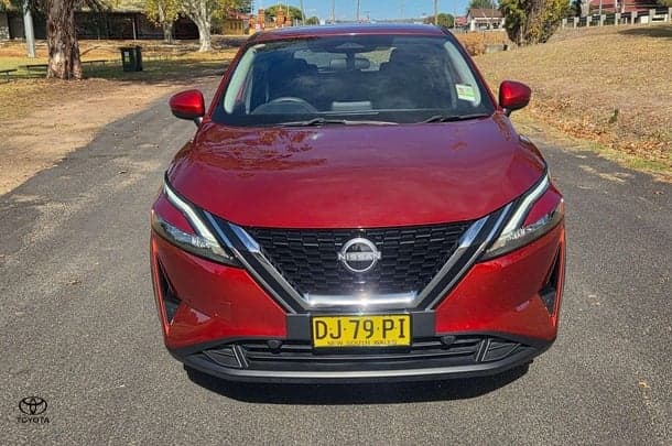 2024 Nissan QASHQAI ST in Fuji Sunset Red