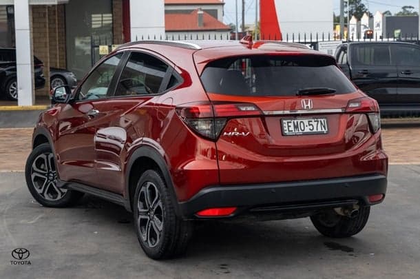 2020 Honda HR-V VTi-LX in Red