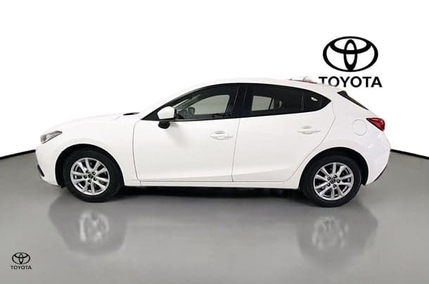 2016 Mazda 3 Neo in White