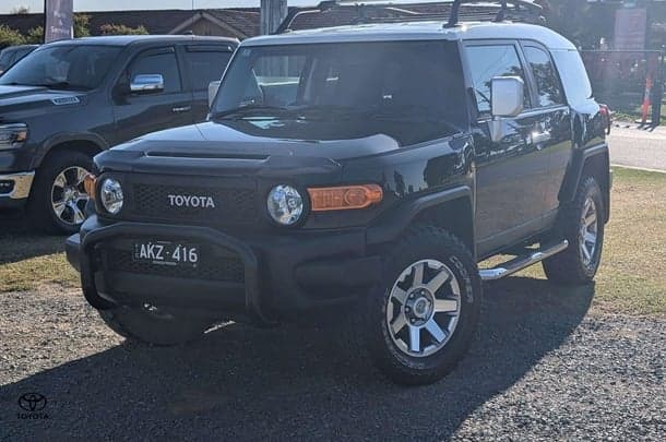 2013 Toyota FJ Cruiser FJ Cruiser in Two Tone Black