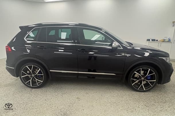 2023 Volkswagen Tiguan R in Black