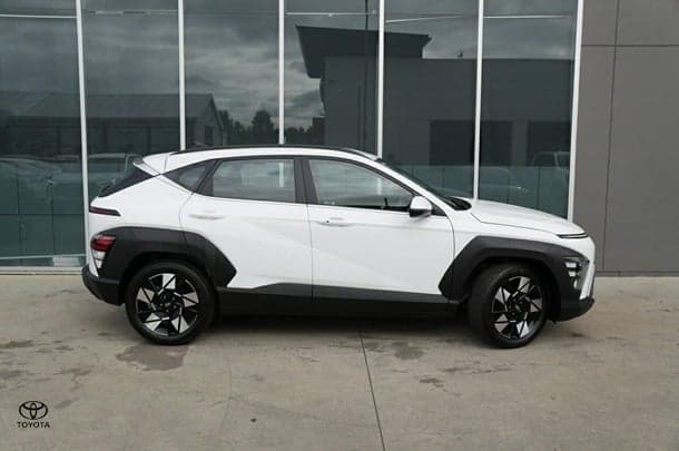 2024 Hyundai Kona Base in White