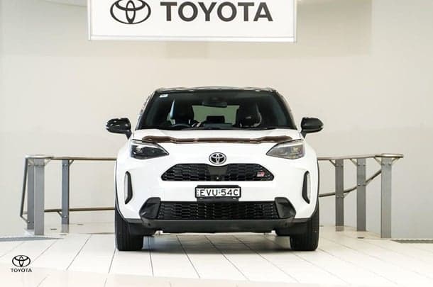 2022 Toyota Yaris Cross GR Sport in White