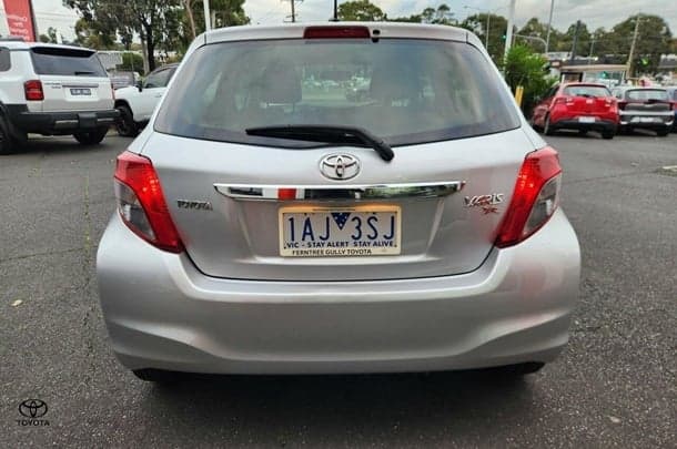 2013 Toyota Yaris YR in Silver