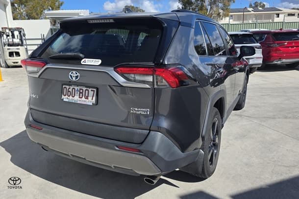 2021 Toyota RAV4 Cruiser in Grey