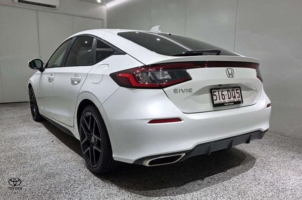 2021 Honda Civic VTi LX in White