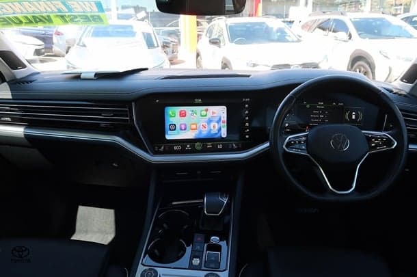 2022 Volkswagen Touareg 210TDI Elegance in Black
