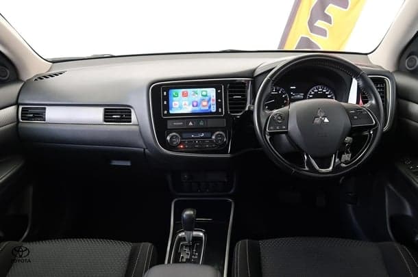 2017 Mitsubishi Outlander LS in Grey