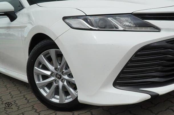 2017 Toyota Camry Ascent in White