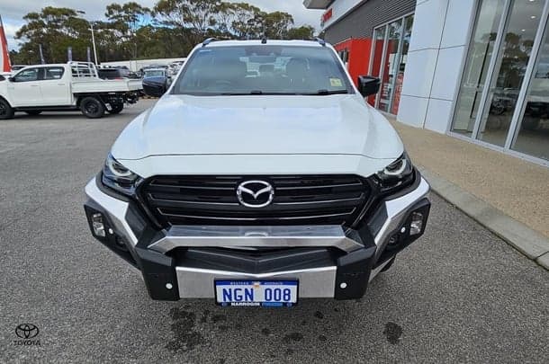 2023 Mazda BT-50 SP in Ice White