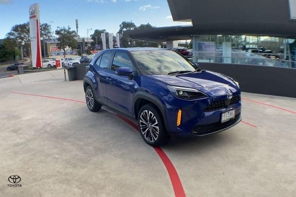 2023 Toyota Yaris Cross Urban in Blue