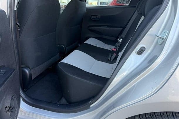 2014 Toyota Yaris YR in Silver