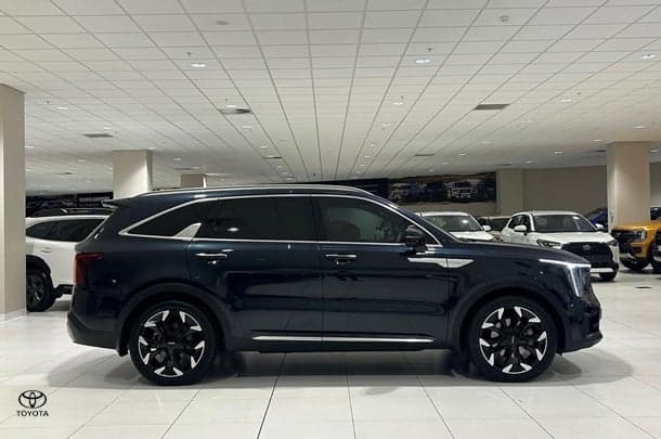 2024 Kia Sorento GT-Line in Gravity Blue