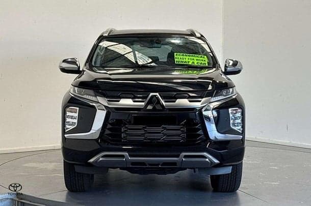 2024 Mitsubishi Pajero Sport Exceed in Black
