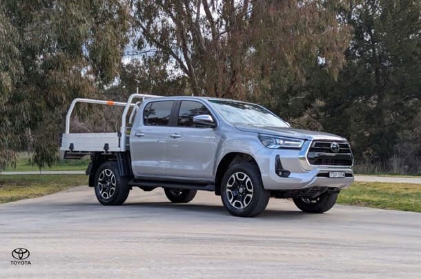 2022 Toyota Hilux SR5 in Silver