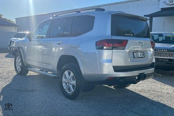 2023 Toyota Landcruiser GXL in Silver