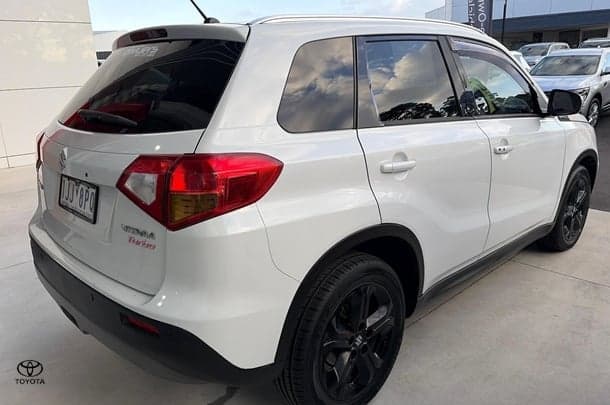 2017 Suzuki Vitara S Turbo in White