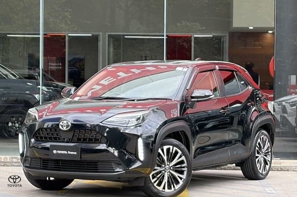 2021 Toyota Yaris Cross Urban in Black