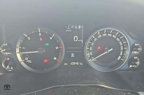 2019 Toyota Landcruiser GXL in Red