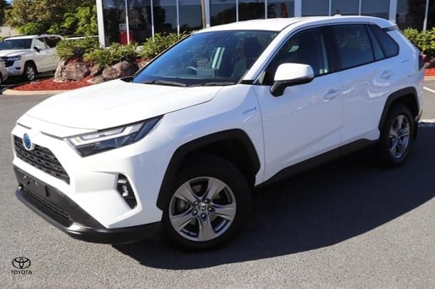 2022 Toyota RAV4 GX-2WD in White