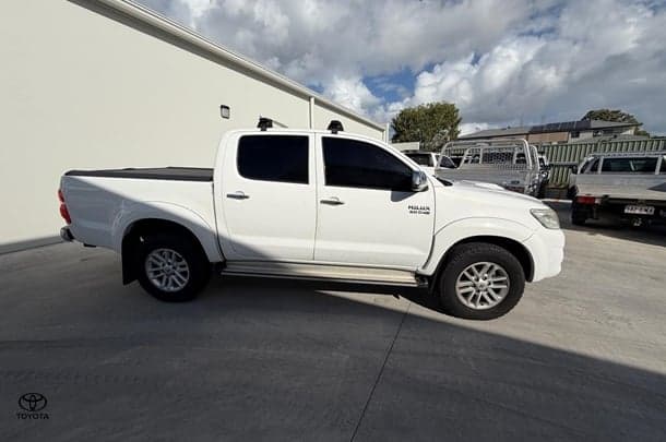 2014 Toyota Hilux SR5 in White