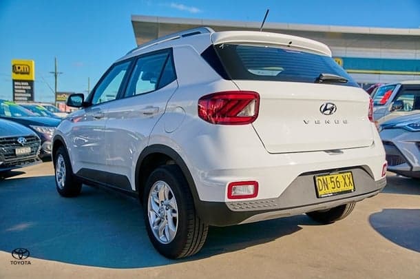 2025 Hyundai Venue Base in White