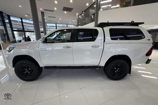 2019 Toyota Hilux SR5 in White
