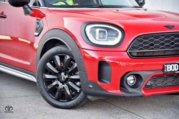 2021 MINI Countryman Cooper S Classic in Red