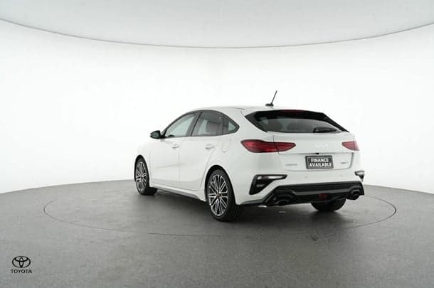 2022 Kia Cerato GT in White