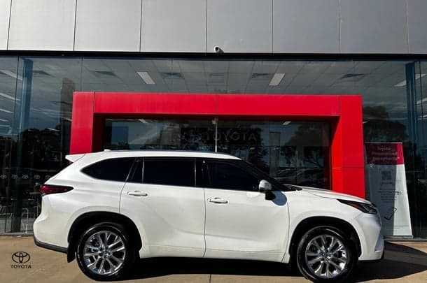 2021 Toyota Kluger Grande in White