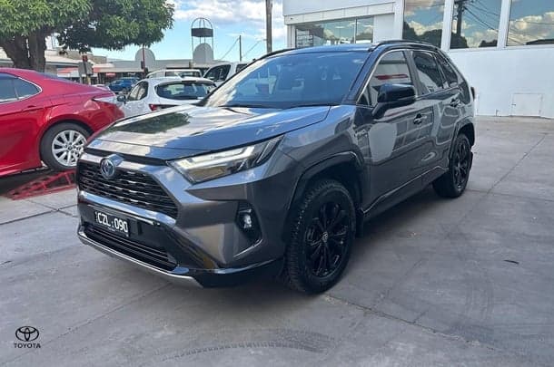 2024 Toyota RAV4 XSE (AWD) in Two Tone Black