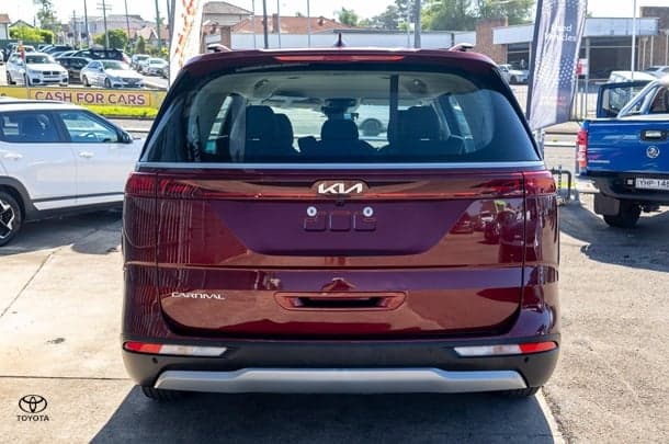 2022 Kia Carnival S in Flare Red (C7r)