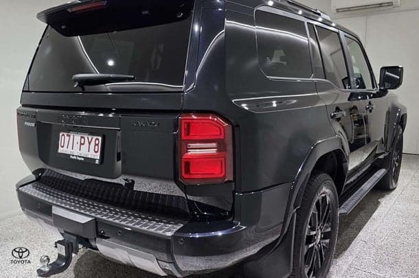 2025 Toyota Landcruiser Prado Kakadu in Black