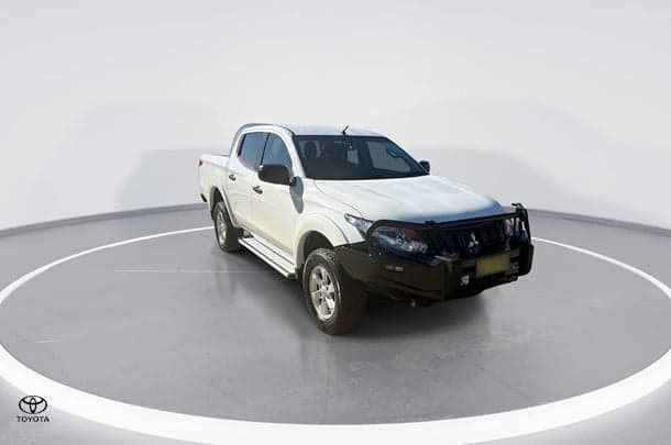 2018 Mitsubishi Triton GLX in White