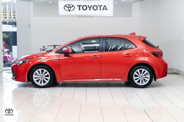 2023 Toyota Corolla Ascent Sport Hybrid in Orange