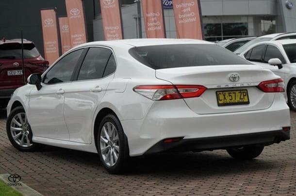 2017 Toyota Camry Ascent in White