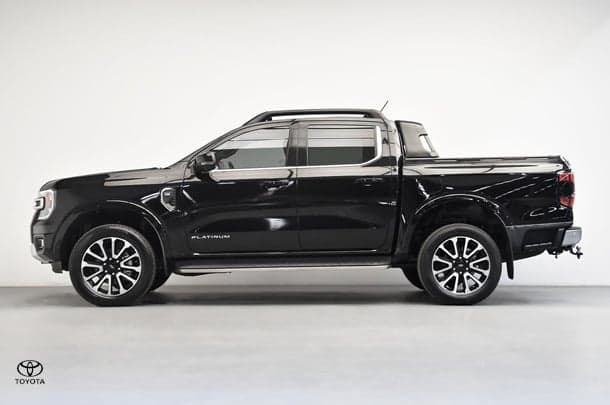 2023 Ford Ranger Platinum in Black