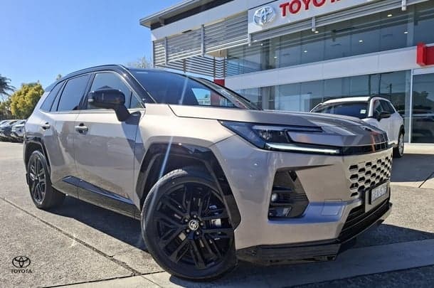 2026 Toyota RAV4 XSE in Bronze