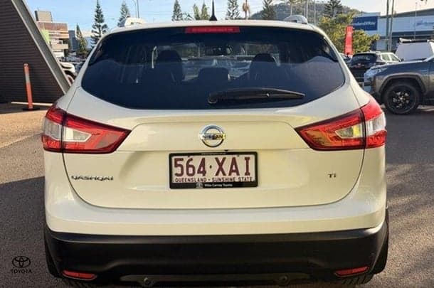 2016 Nissan QASHQAI Ti in White