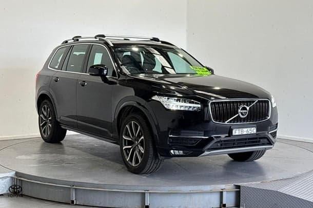 2019 Volvo XC90 D5 Momentum in Black