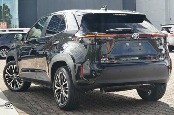 2025 Toyota Yaris Cross Urban in Blue