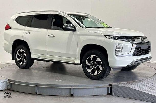 2024 Mitsubishi Pajero Sport GLS in White